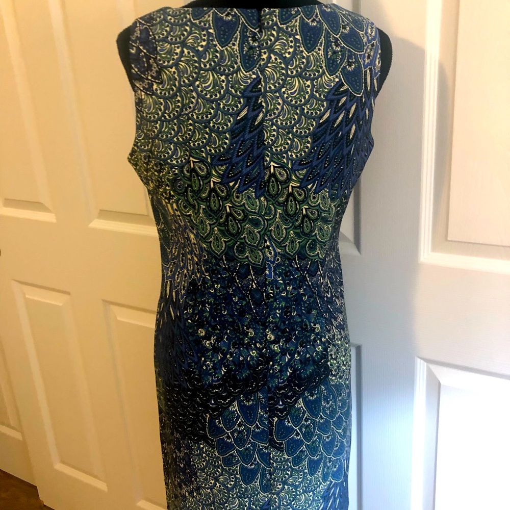 Gently worn, brand is Connected short dress size 10P - Picture 3 of 4